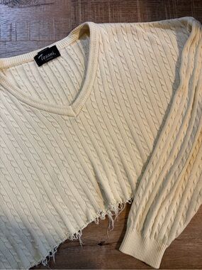 Tosani Cream Cable V-Neck Sweater